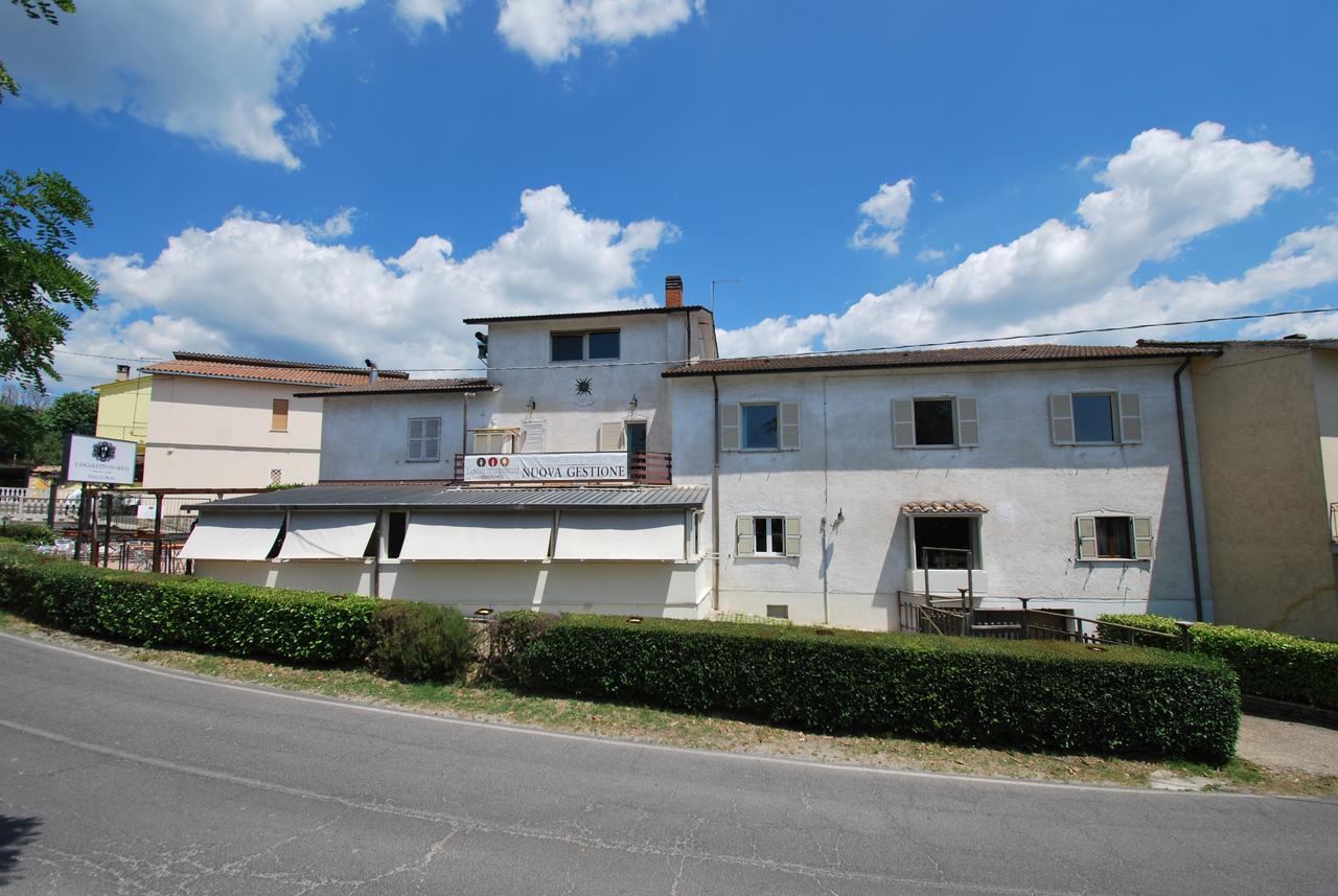 Hotel & Ristorante L'Angoletto In Selci Selci  Exterior foto